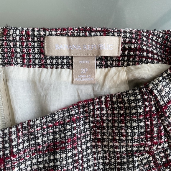 Banana Republic - Tweed Petite Mini Skirt Red Deep Garnet Burgundy - Size 2P - Picture 7 of 9